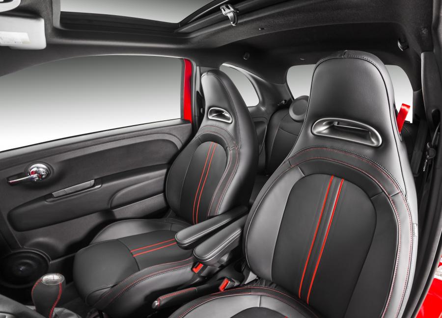 Интерьер Fiat 500 Abarth (312) 2014 года  (BR) (фото 6 из 30)